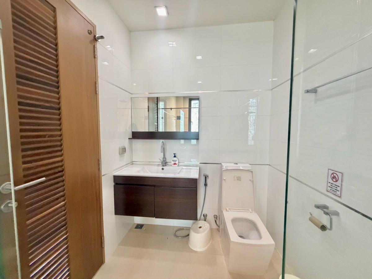 picture 🌊 For Sale : Casalunar Paradiso Beachfront Condo – 2 Bedrooms, 2 Bathrooms, 5th Floor, Spacious & Homely Living - 21/22
