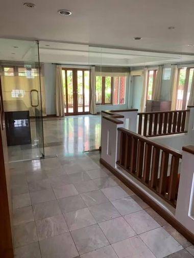 รูป RS7374 ให้เช่า Townhouse 4 ชั้น Villa 49 Sukhumvit ใกล้ BTS พร้อมพงษ์ - รูปที่ 3/15