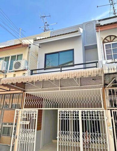picture HK0489, Townhouse for rent 2 Br., Ladphrao - 1/8