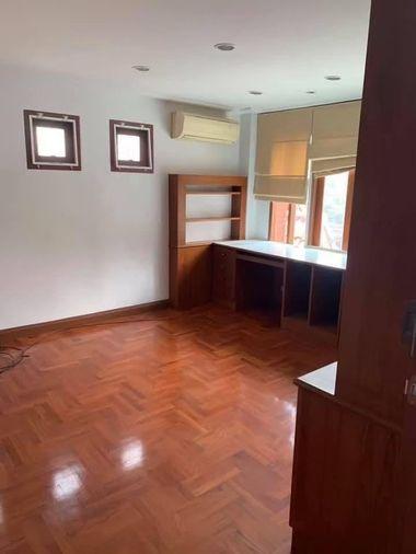 รูป RS7374 ให้เช่า Townhouse 4 ชั้น Villa 49 Sukhumvit ใกล้ BTS พร้อมพงษ์ - รูปที่ 4/15