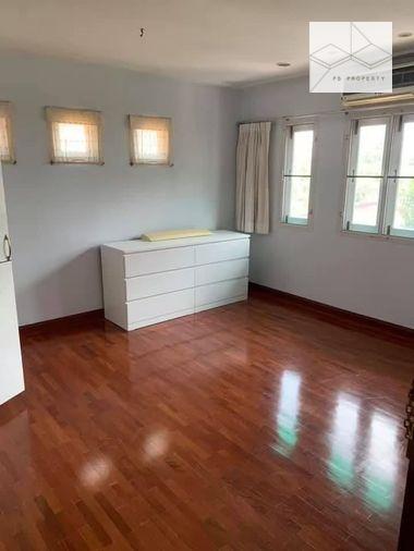 รูป Villa 49 Sukhumvit 49 | Townhouse 4 ชั้น | 3+1 ห้องนอน | 400 ตร.ม. | ใกล้ BTS พร้อมพงษ์ Line ID: puttcapital - รูปที่ 4/10
