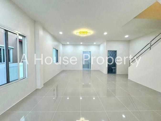 รูป ขายบ้านแฝด หมู่บ้านศรีนครินทร์ นาพร้าว ศรีราชา ชลบุรี - รูปที่ 2/10