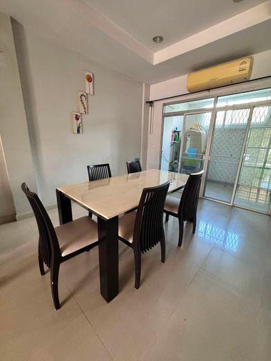 รูป 🏠 ขาย ทาวน์โฮม 3 ชั้น บ้านกลางกรุง เดอะ รอยัล เวียนนา รัชวิภา ทำเลดี ติดถนนใหญ่รัชดาภิเษก หน้าบ้านทิศเหนือ  ✅พร้อมเฟอร์นิเจอร์บิวท์อิน - รูปที่ 6/13