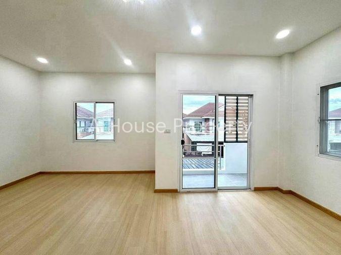 รูป ขายบ้านแฝด หมู่บ้านศรีนครินทร์ นาพร้าว ศรีราชา ชลบุรี - รูปที่ 7/10