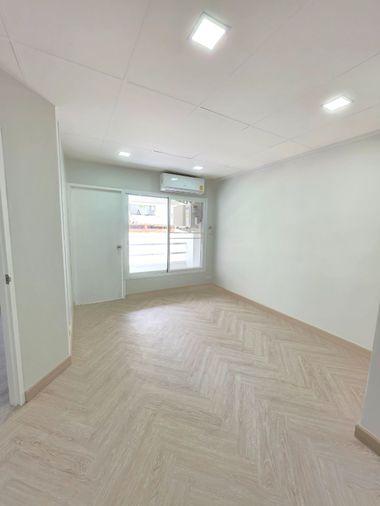 picture Thonglor Tower. 2beds 100sq.m. Line id: @pfagent - 10/10