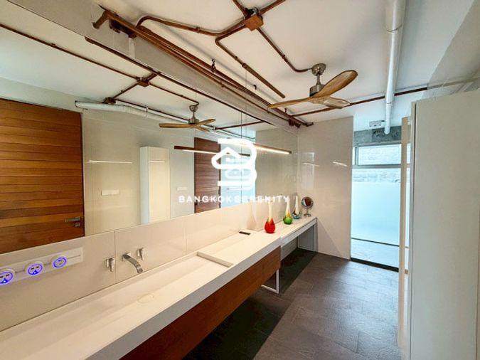 picture Pool Villa for sale at Windmill Golfcourse - 27/32