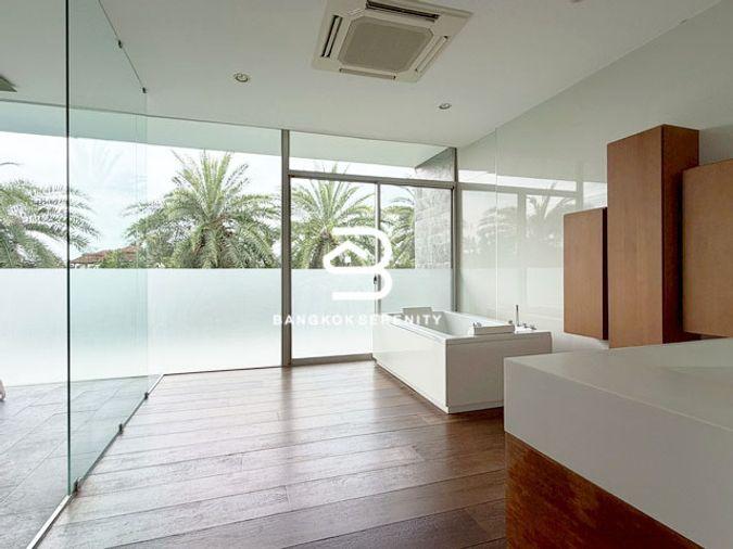 picture Pool Villa for sale at Windmill Golfcourse  - 30/32