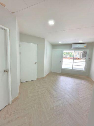 picture Thonglor Tower. 2beds 100sq.m. Line id: @pfagent - 7/10