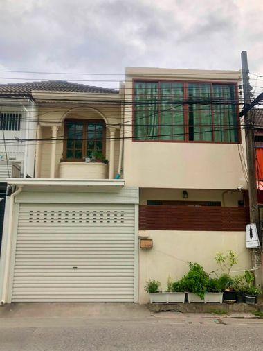 รูป HR3758ให้เช่าทาวน์เฮ้าส์ 2 ชั้น รีโนเวทหรู สไตล์ Modern Chinese มบ.อยู่เจริญ ซ.รัชดา 18 - ห้วยขวาง ใกล้ MRT ห้วยขวาง - รูปที่ 1/19