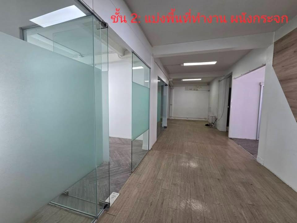 รูป HR3759ให้เช่าตึกแถว/อาคารพาณิชย์ 4 คูหา 4 ชั้น สาทร - นราธิวาส 14 พื้นที่กว้าง 500+ ตร.ม. จอดรถ 6-7 คัน น้ำไม่เคยท่วม - รูปที่ 5/10
