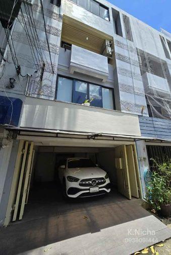รูป HR3757ให้เช่าทาวน์โฮมหรู 4 ชั้น ใจกลางสุขุมวิท 49 - ทองหล่อ ในซอยส่วนตัว เงียบสงบ ปลอดภัย ทำเลดีที่สุด! อยู่ตรงข้าม UFM Fuji Supermarket - รูปที่ 1/10