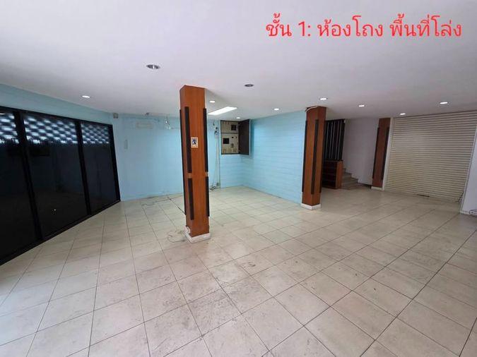 รูป HR3759ให้เช่าตึกแถว/อาคารพาณิชย์ 4 คูหา 4 ชั้น สาทร - นราธิวาส 14 พื้นที่กว้าง 500+ ตร.ม. จอดรถ 6-7 คัน น้ำไม่เคยท่วม - รูปที่ 2/10