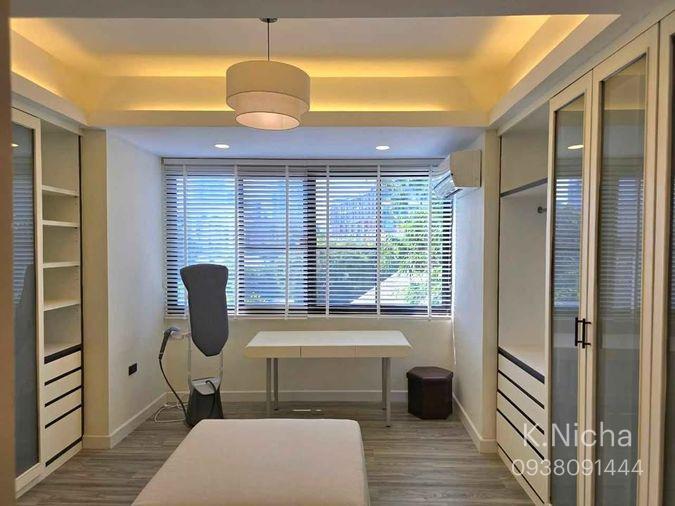 รูป HR3757ให้เช่าทาวน์โฮมหรู 4 ชั้น ใจกลางสุขุมวิท 49 - ทองหล่อ ในซอยส่วนตัว เงียบสงบ ปลอดภัย ทำเลดีที่สุด! อยู่ตรงข้าม UFM Fuji Supermarket - รูปที่ 4/10