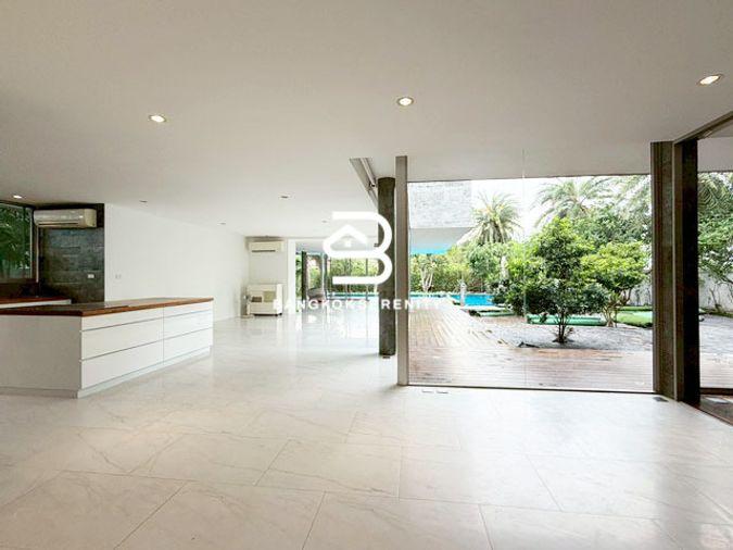 picture Pool Villa for sale at Windmill Golfcourse  - 12/32