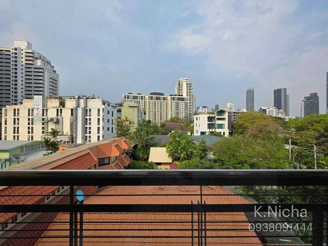 รูป HR3757ให้เช่าทาวน์โฮมหรู 4 ชั้น ใจกลางสุขุมวิท 49 - ทองหล่อ ในซอยส่วนตัว เงียบสงบ ปลอดภัย ทำเลดีที่สุด! อยู่ตรงข้าม UFM Fuji Supermarket - รูปที่ 3/10