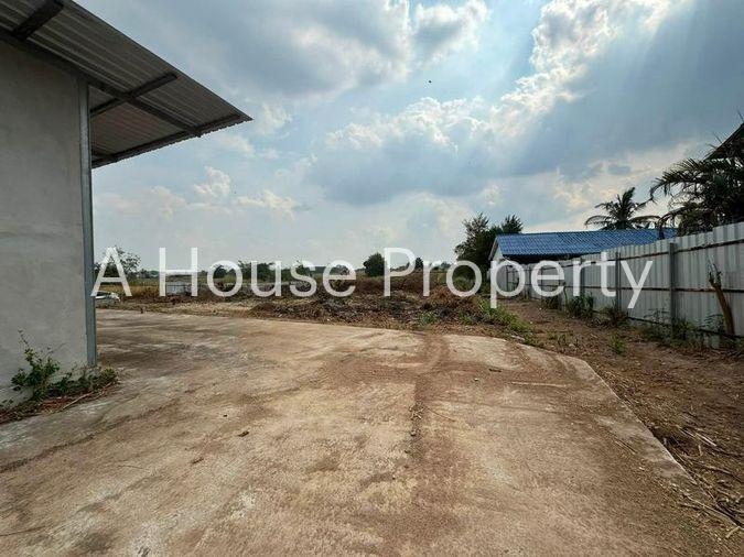 picture Land with buildings in Khao Khansong, Sriracha. Good location, attractive price. - 10/17