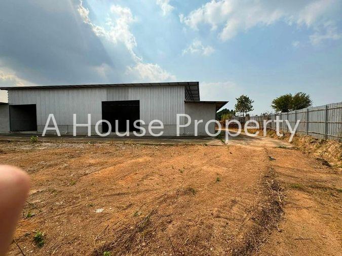 picture Land with buildings in Khao Khansong, Sriracha. Good location, attractive price. - 2/17