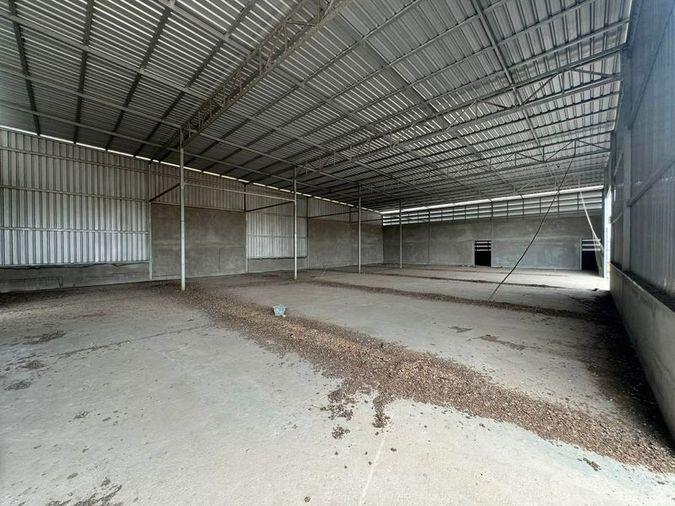 picture Land with buildings in Khao Khansong, Sriracha. Good location, attractive price. - 6/17
