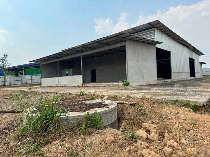 picture Land with buildings in Khao Khansong, Sriracha. Good location, attractive price. - 3/17