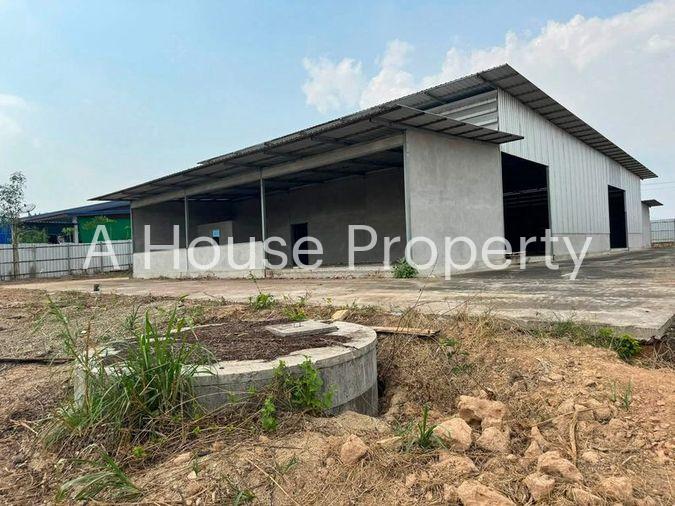 picture Land with buildings in Khao Khansong, Sriracha. Good location, attractive price. - 3/17