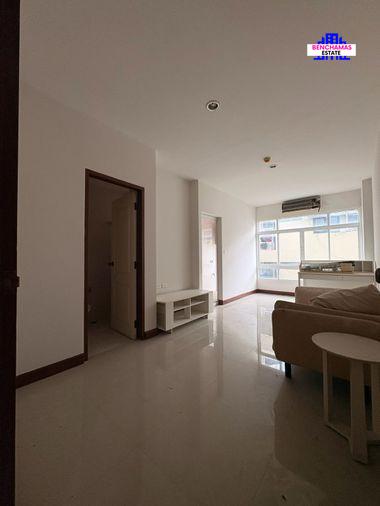 รูป 💥 ขาย คอนโด Ease Ratchada (เอเซ่ รัชดา 32) ทำเลซอยรัชดาภิเษก 32 หลัง มรภ.จันทรเกษม ✅ ใกล้ MRT ลาดพร้าว และ BTS รัชโยธิน - รูปที่ 2/5