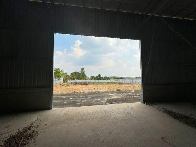 picture Land with buildings in Khao Khansong, Sriracha. Good location, attractive price. - 16/17