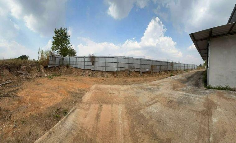 picture Land with buildings in Khao Khansong, Sriracha. Good location, attractive price. - 13/17