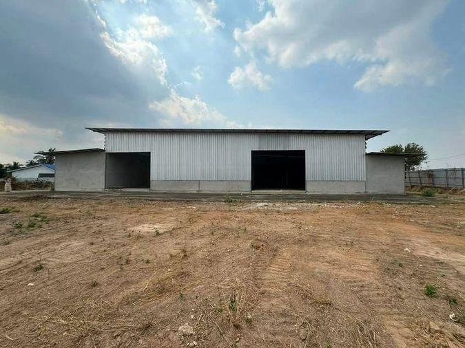 picture Land with buildings in Khao Khansong, Sriracha. Good location, attractive price. - 1/17