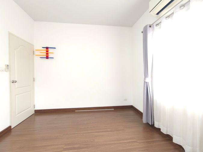 รูป บ้านเดี่ยวที่โฮมมี่และสงบสุข เดินทางสะดวกทั้งรถไฟฟ้าและรถยนต์ Parkway Aliv รามคำแหง (ปาร์คเวย์ชาเล่ต์ เฟสใหม่) ติดรถไฟฟ้า 3 ห้องนอน 3 ห้องน้ำ - รูปที่ 9/21