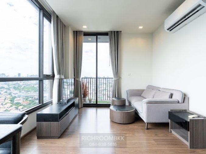 picture Large 1Bedroom High Floor with Enclosed Kitchen - 1/10