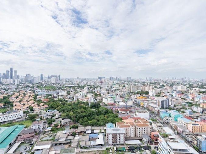 picture Large 1Bedroom High Floor  with Enclosed Kitchen  - 10/10