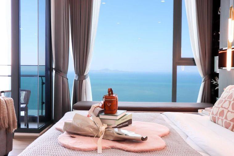 รูป 🌴 ขาย คอนโดหรู  AROM Wongamat (อารมณ์ วงศ์อมาตย์) ติดหาดวงศ์อมาตย์ ชั้น 42 วิวทะเลพาโนรามา 180° ✨พร้อมเข้าอยู่ทันที ของแถมครบ - รูปที่ 5/13