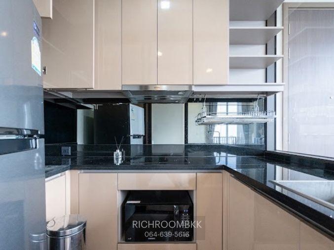 picture Large 1Bedroom High Floor with Enclosed Kitchen - 4/10