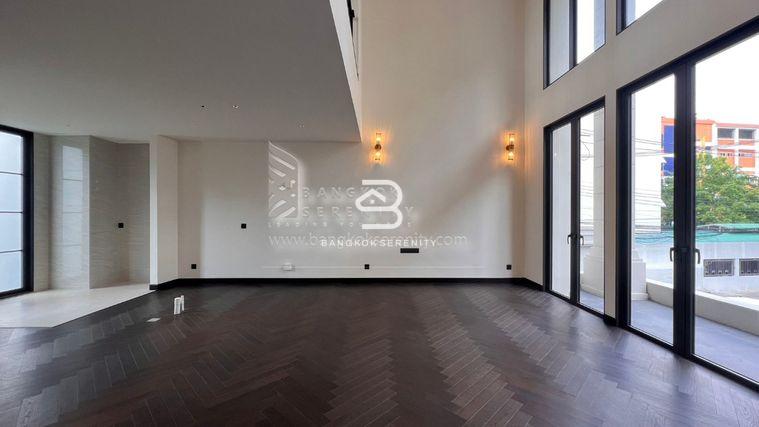 picture Luxury Townhome for sale at Silom Sathorn - 14/44