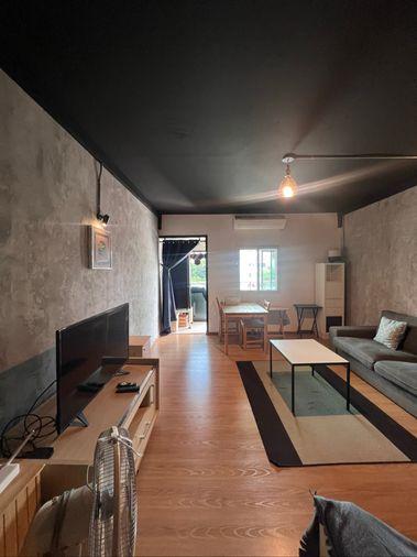 picture Specious studio 61 sqm, just renovated  - 1/25