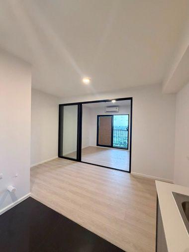 picture A Space Mega Bangna | Clearance Sale Direct from Developer (21st High Floor 1BR Fully Furnished Package) - 2/11