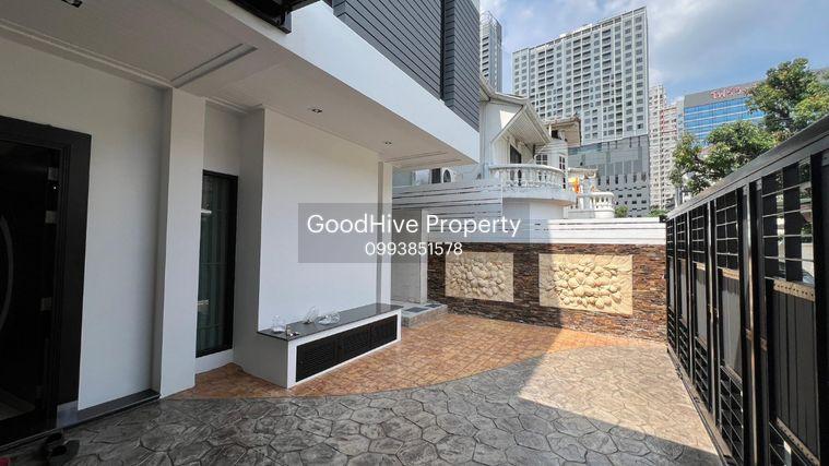 picture Townhouse for rent in Sukhumvit26 - 2/5