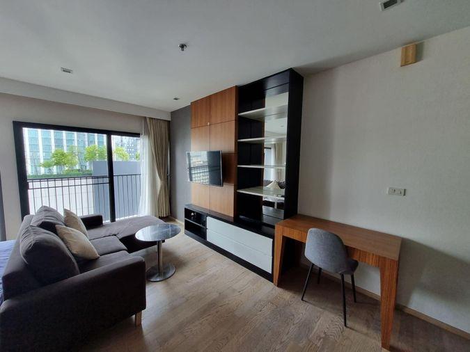 picture Noble Remix for rent, Type Studio, spacious room, BTS Thonglor view, 1 bedroom, 1 bathroom, ready to move in. - 4/11