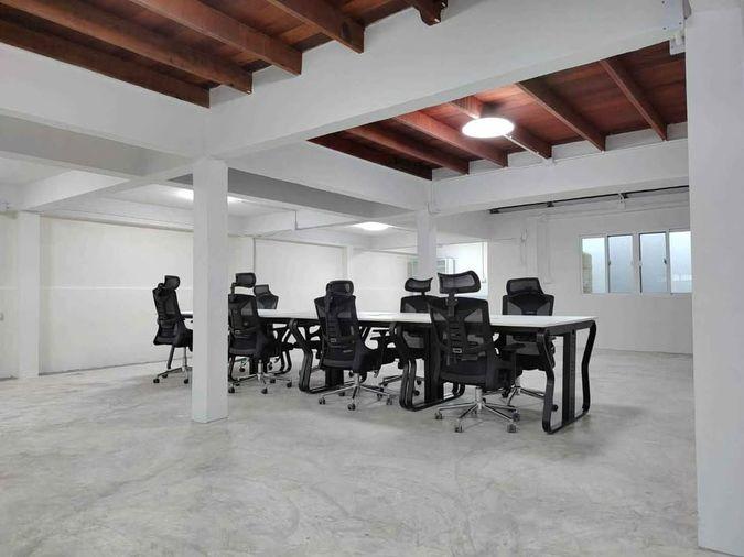 รูป HR3762เช่าบ้านเดี่ยวรีโนเวทใหม่ พร้อมเข้าอยู่ ทำเลโชคชัย 4 ซอย 56 (เหมาะอยู่อาศัย / โฮมออฟฟิศ)เครื่องใช้ไฟฟ้าและเครื่องปรับอากาศใหม่ยกชุด - รูปที่ 5/16