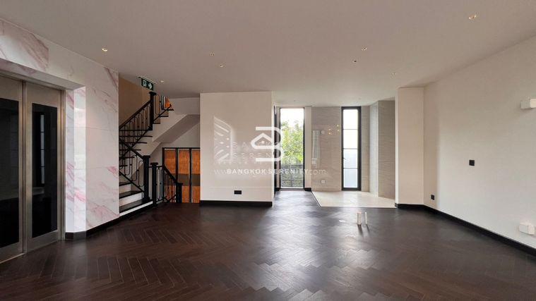 picture Luxury Townhome for sale at Silom Sathorn - 18/44