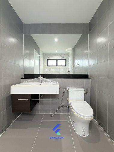 รูป 🏡🔥 บ้านเดี่ยวหลังมุม สวยพร้อมอยู่ | ติวานนท์–แจ้งวัฒนะ 💰 5.29 ล้าน | ฟรีโอน! | หน้าบ้านทิศใต้ ฟรีโอน!!! - รูปที่ 23/43
