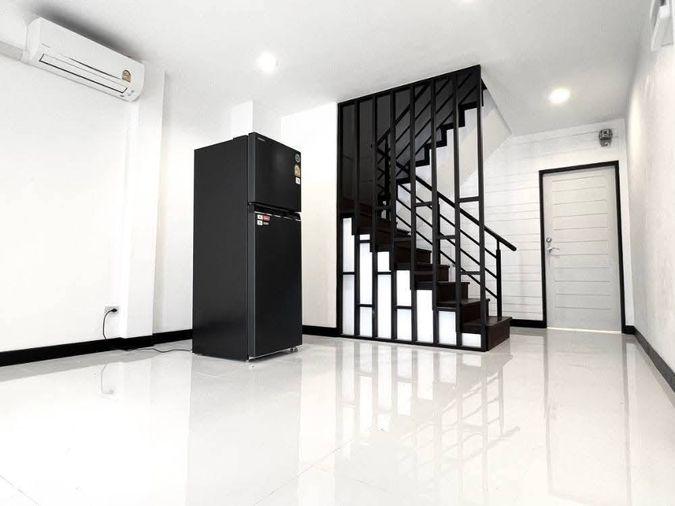 รูป ให้เช่า ด่วน Home Office/ ทาวน์โฮม ซอยสุขุมวิท 95 ใกล้ BTS บางจาก เพียง 400 เมตร (HO6916) - รูปที่ 3/12