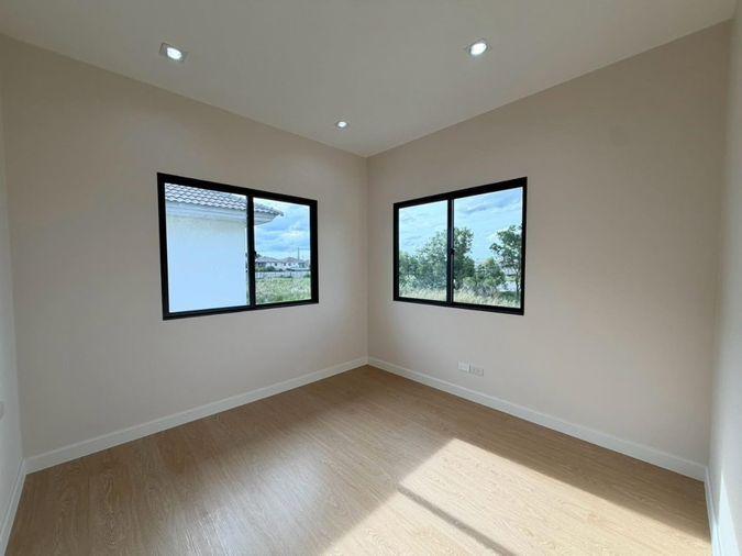 รูป 🏡🔥 บ้านเดี่ยวหลังมุม สวยพร้อมอยู่ | ติวานนท์–แจ้งวัฒนะ 💰 5.29 ล้าน | ฟรีโอน! | หน้าบ้านทิศใต้  ฟรีโอน!!! - รูปที่ 30/43