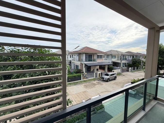 รูป 🏡🔥 บ้านเดี่ยวหลังมุม สวยพร้อมอยู่ | ติวานนท์–แจ้งวัฒนะ 💰 5.29 ล้าน | ฟรีโอน! | หน้าบ้านทิศใต้  ฟรีโอน!!! - รูปที่ 33/43