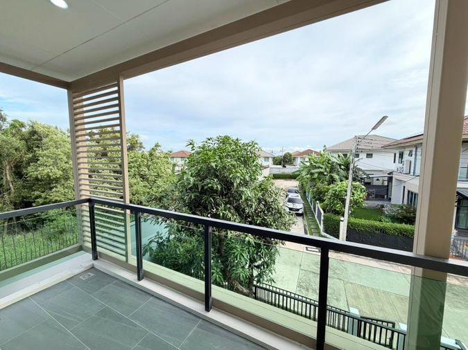 รูป 🏡🔥 บ้านเดี่ยวหลังมุม สวยพร้อมอยู่ | ติวานนท์–แจ้งวัฒนะ 💰 5.29 ล้าน | ฟรีโอน! | หน้าบ้านทิศใต้  ฟรีโอน!!! - รูปที่ 29/43