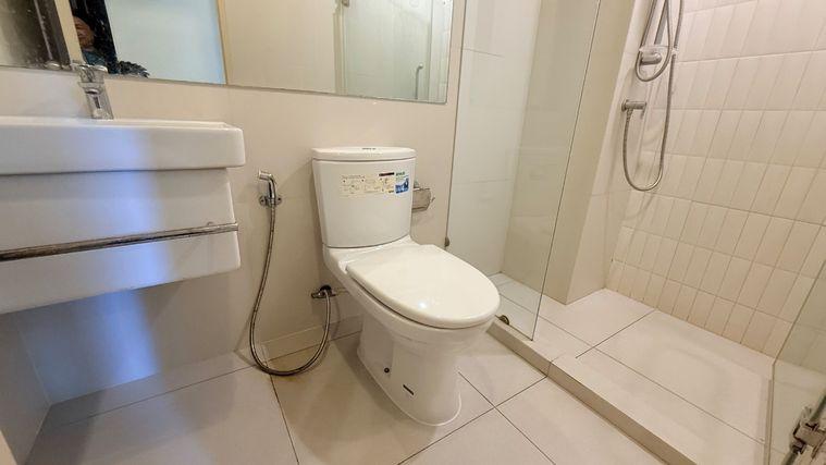 picture Life Asoke: Beautiful room ready for rent, fully furnished with appliances. - 15/16