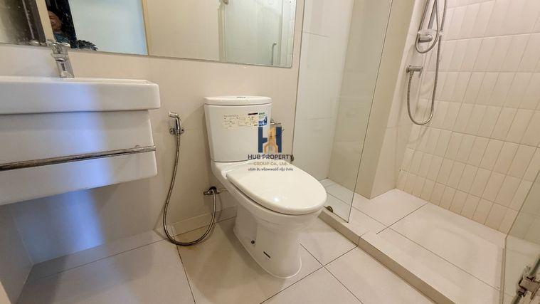 picture Life Asoke: Beautiful room ready for rent, fully furnished with appliances. - 15/16