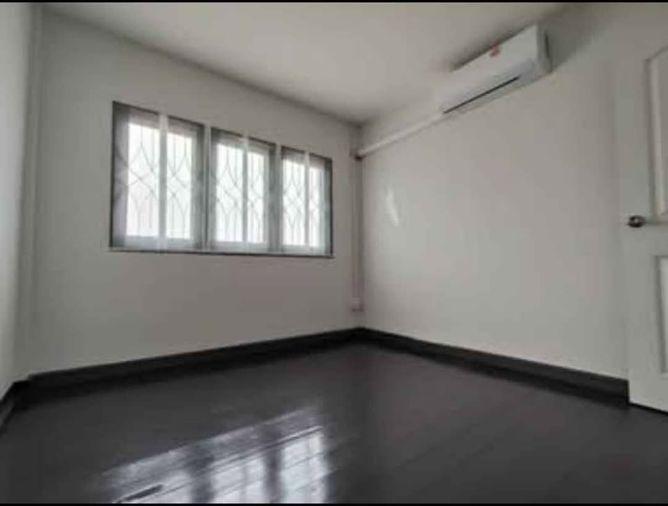 รูป HR3762เช่าบ้านเดี่ยวรีโนเวทใหม่ พร้อมเข้าอยู่ ทำเลโชคชัย 4 ซอย 56 (เหมาะอยู่อาศัย / โฮมออฟฟิศ)เครื่องใช้ไฟฟ้าและเครื่องปรับอากาศใหม่ยกชุด - รูปที่ 8/16