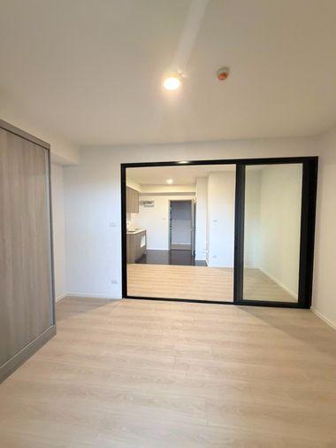 picture A Space Mega Bangna | Clearance Sale Direct from Developer (21st High Floor 1BR Fully Furnished Package) - 6/11