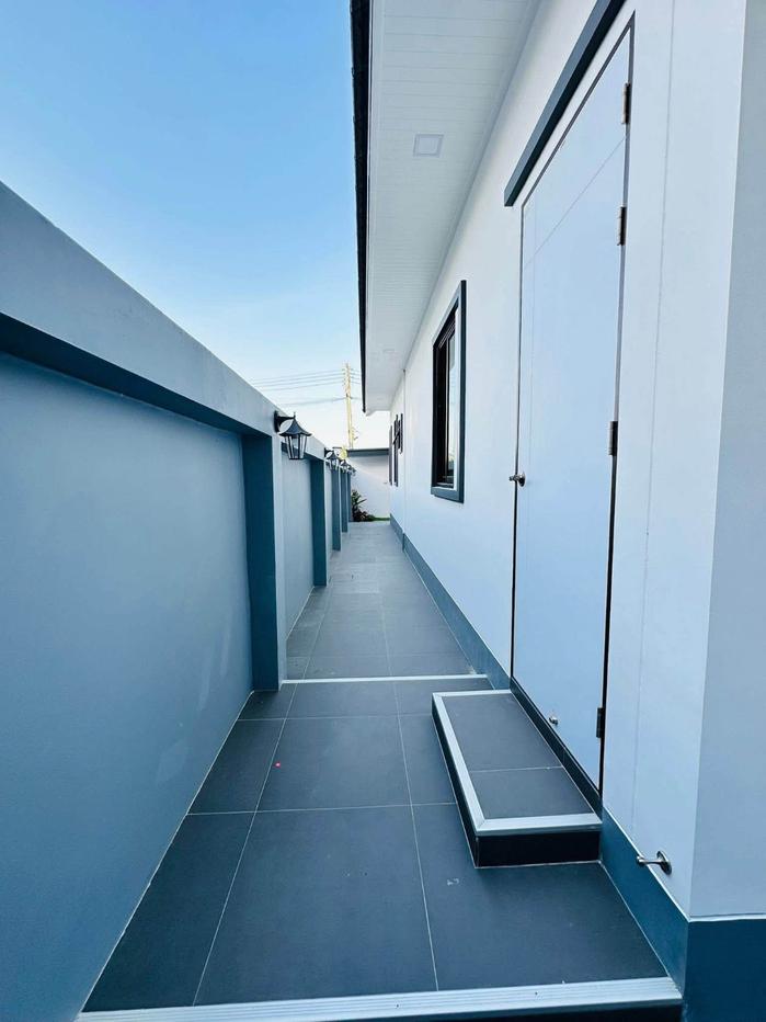 picture  Luxury Modern Pool Villa for Sale  # Pong, Pattaya, Thailand - 36/40